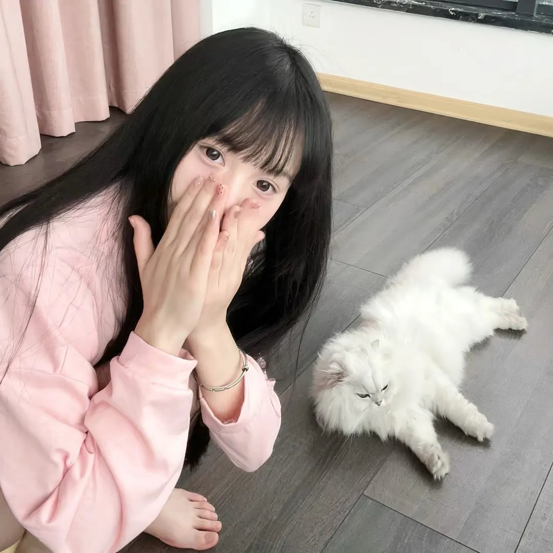 站起来的女孩